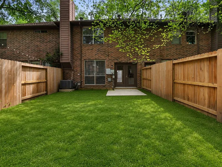 13 E Willowwood Ct — Photo 29