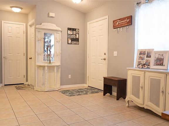 2nd image of 4206 Worthington Pl