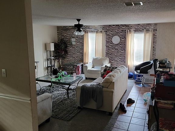 4th image of 2321 Chestnut Dr
