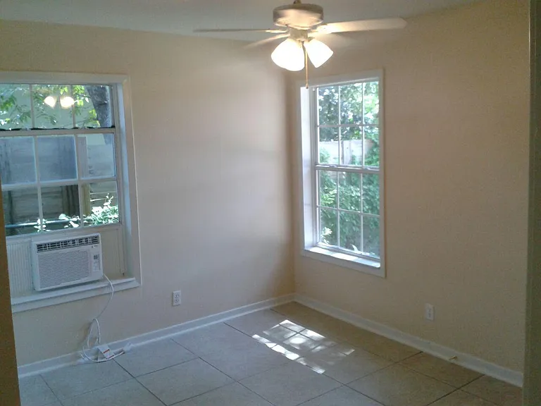 356 E Craig Pl — Photo 6