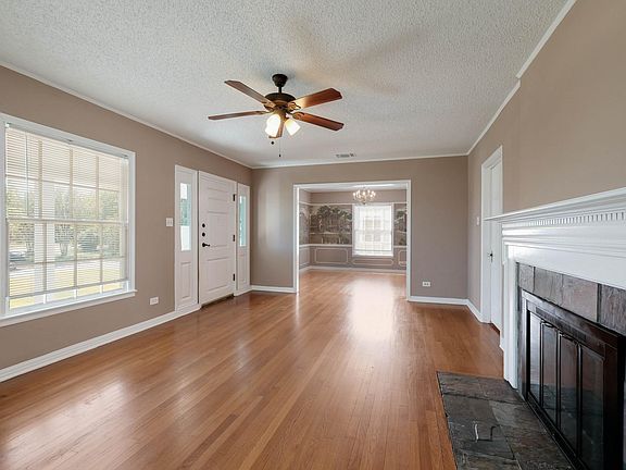 5th image of 105 John Page Dr
