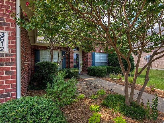 3rd image of 3612 Lake Country Dr