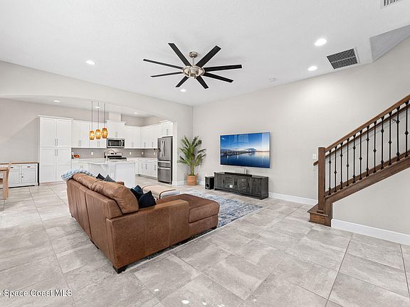 3rd image of 6724 Vista Hermosa Dr
