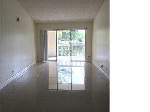3rd image of 9811 Westview Dr APT 925