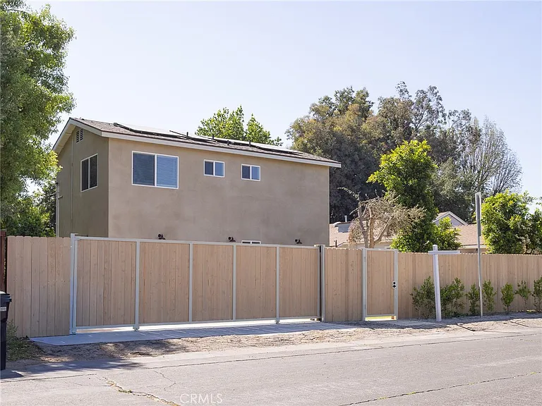8434 Gothic St — Photo 27