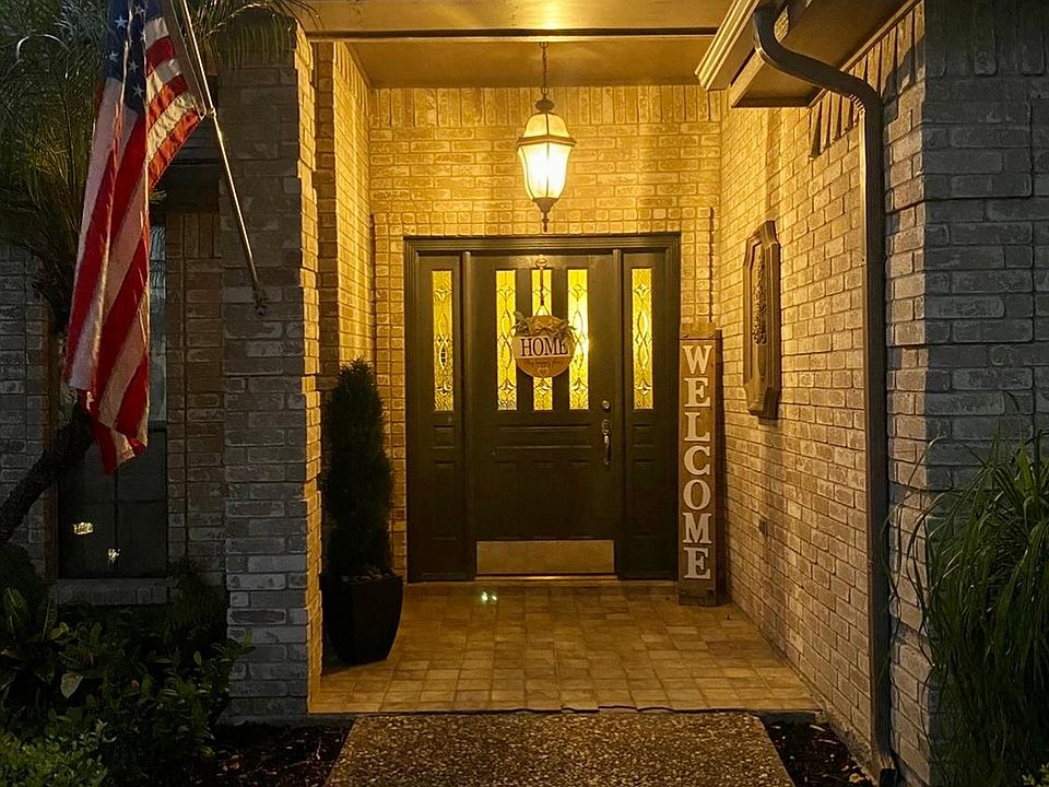 1st image of 3003 Wisteria Dr