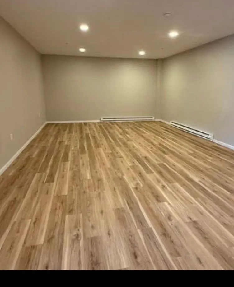 Studio, 1000 sqft, $2,000 — Photo 1