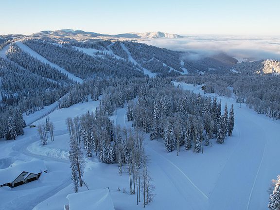 2nd image of 2 Elk Psge