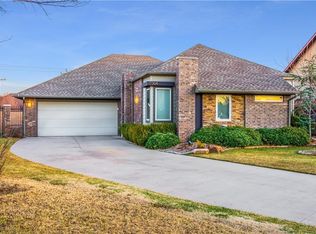 17304 White Hawk Dr, Edmond, OK 73012
