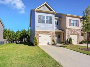 565 Oakside Pl, Acworth, GA 30102