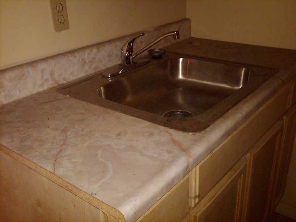 2nd image of 3025 S Flower St