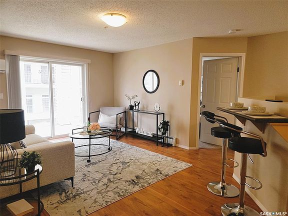 4th image of UNIT 204-303 Lowe ROAD