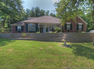 217 S 174th West Ave, Sand Springs, OK 74063