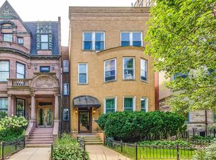 421 W Oakdale Ave APT 4, Chicago, IL 60657