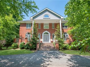 5 Kupperman Ln, Monsey, NY 10952