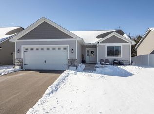 404 Grant Ave SE, Hutchinson, MN 55350