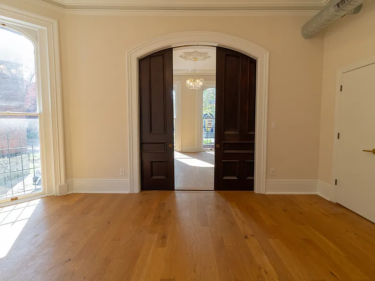 17 N Pearl St #2 — Photo 7