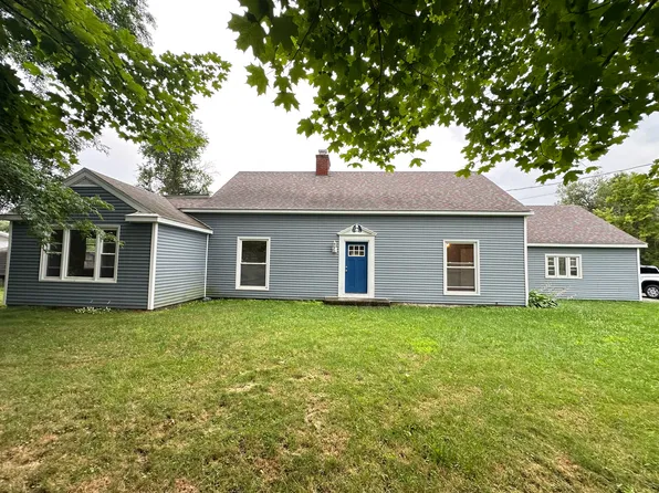 16 Westview Dr, Granville, NY 12832