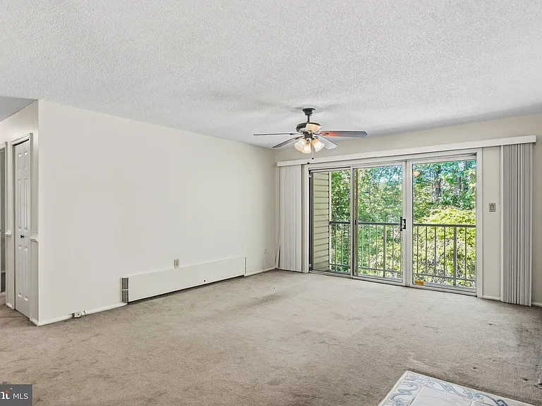 96 Willow Ct — Photo 3