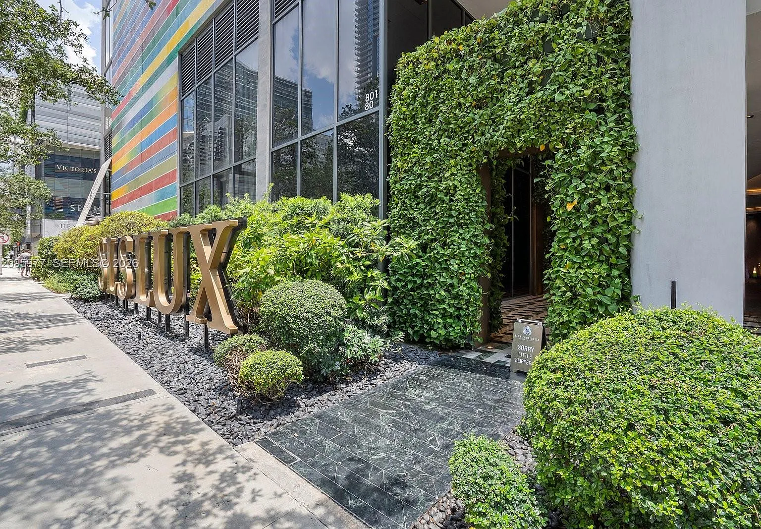 801 Sma Residences Condo — Photo 1