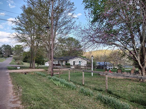 3rd image of 18399 Macedonia Rd