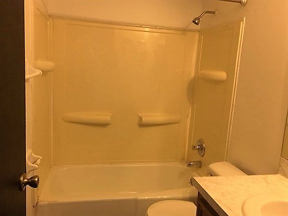 5th image of 7565-7567 Bella Dr