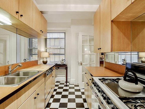 5th image of 419 E 57th St APT 3D