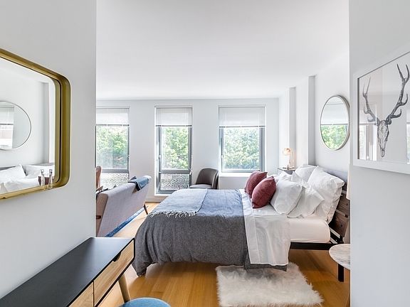 5th image of 535 Carlton Ave APT 714