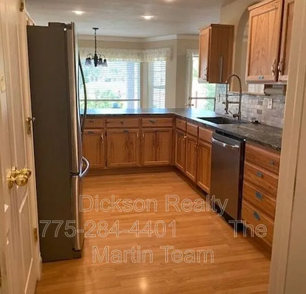 752 Divot Dr — Photo 4