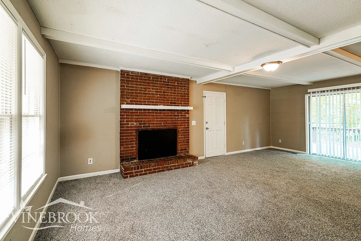 Building Photo - 144 Forest Fern Rd