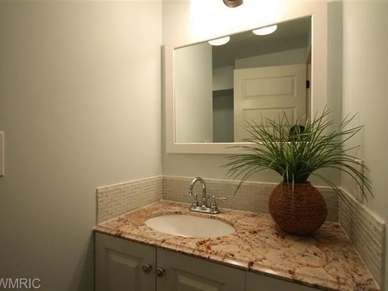 3464 Bromley Dr SE — Photo 38