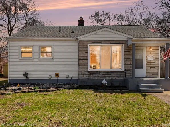 23070 Rosewood St, Oak Park, MI 48237