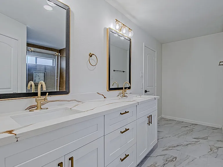 3406 Forest Village Dr — Photo 30