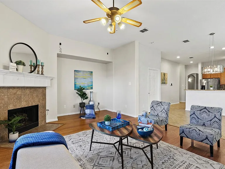 11086 Mansfield Dr — Photo 5