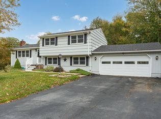 22 Lincoln Rd, Clinton, CT 06413