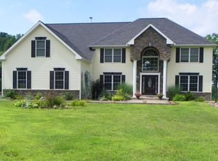 52 Oakwood Dr, Danville, PA 17821