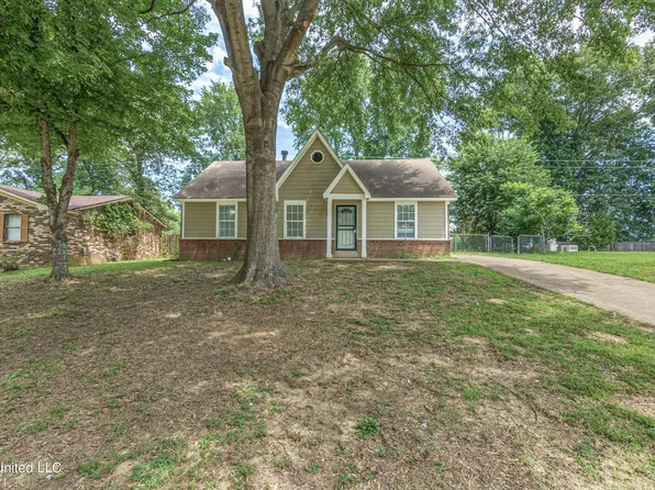 5712 Briarwood Dr, Horn Lake, MS 38637