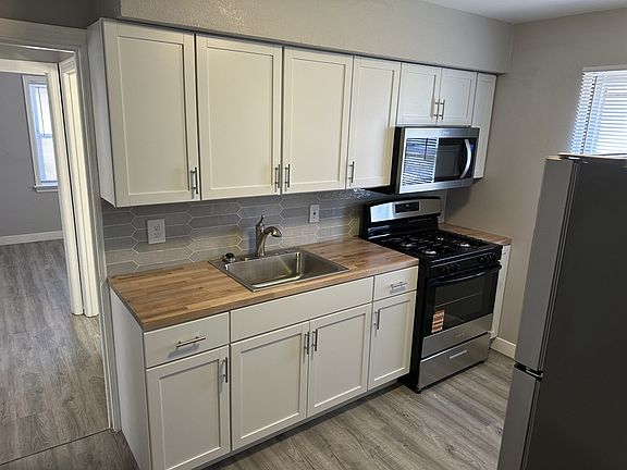 5th image of 9300 Ardmore Dr