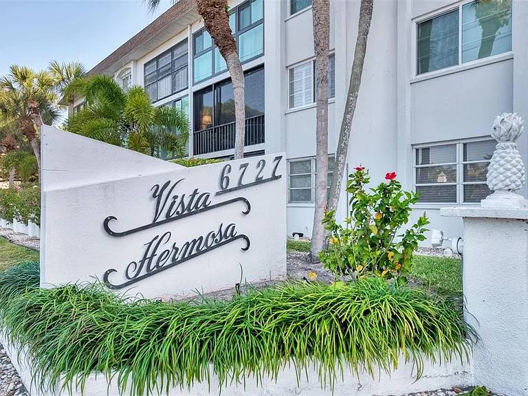 116 Vista Hermosa Cir #210C — Photo 2