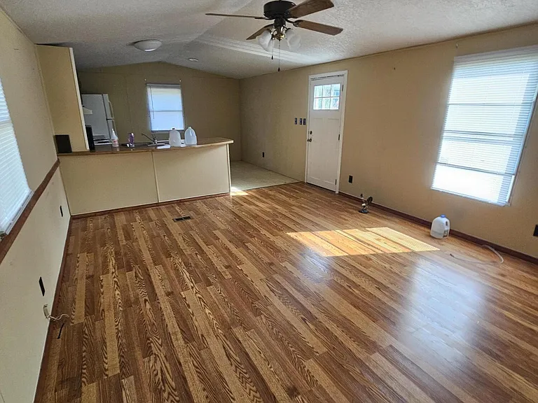 302 Chapel St #302 — Photo 2