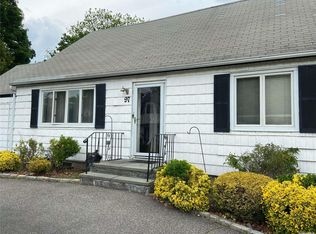 97 E Raymond Ave, Roosevelt, NY 11575