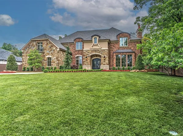 6516 NW Grand Blvd, Nichols Hills, OK 73116