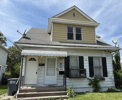 2325 N Erie St Photo 1