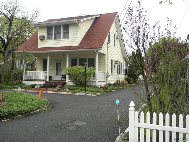 1st image of 15 Teneyck St