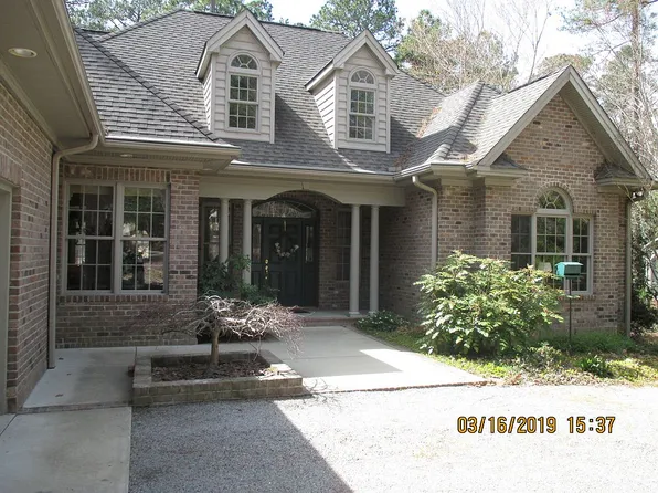 1904 Wedgewood Dr, Sanford, NC 27332
