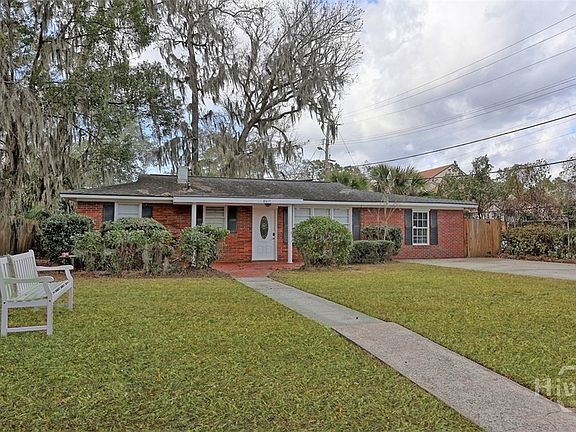 3rd image of 8417 Laberta Boulevard