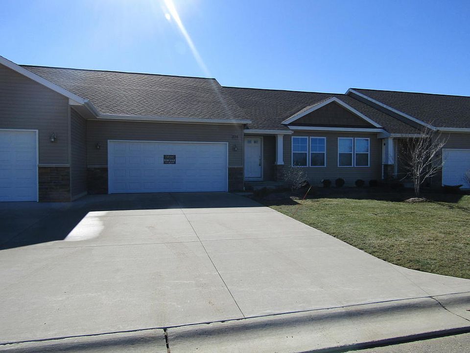 1st image of 374 Barrington Cir #51