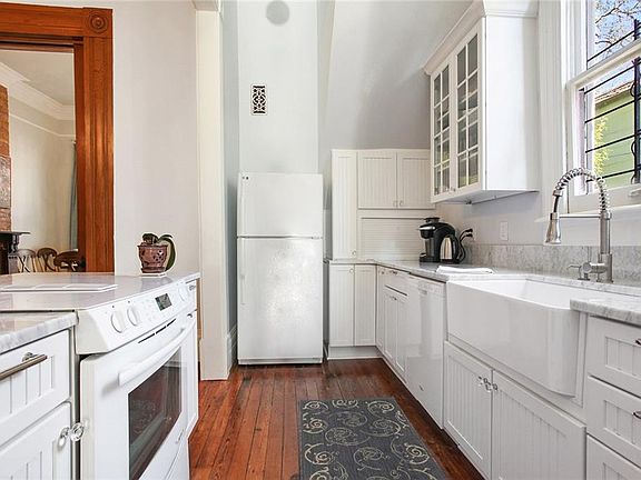 5th image of 1732 Washington Ave #A