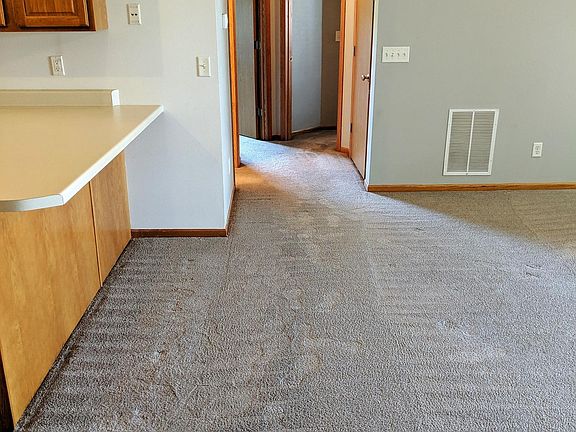 5th image of 80 Circle Dr APT 10