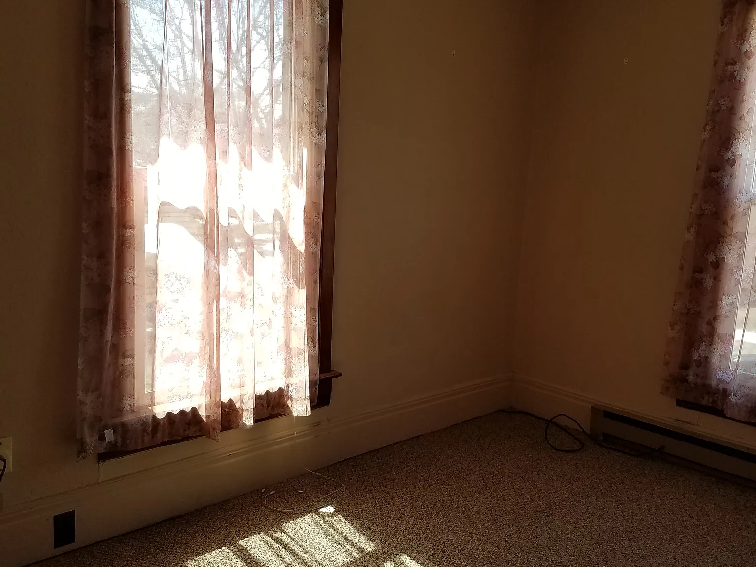 2 bed, 800 sqft, $1,200 — Photo 2